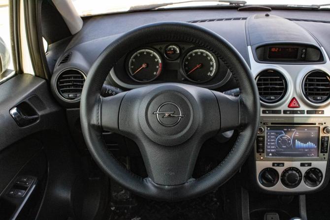 Opel Corsa D Рестайлинг II с пробегом 2013 года, цена 579 000 рублей, 176033 км, хэтчбек, Автокод Объявления