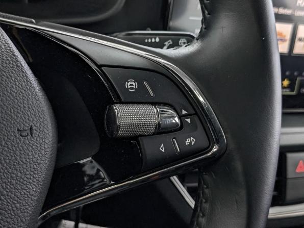 Skoda Rapid II с пробегом 2022 года, цена 2 140 000 рублей, 25059 км, лифтбек, Автокод Объявления