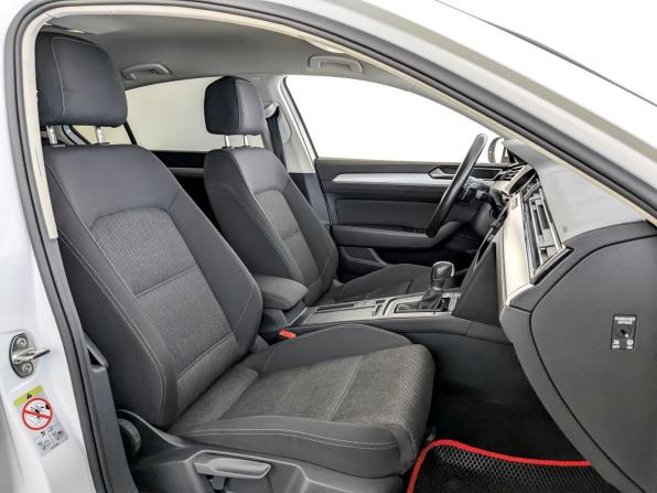 Volkswagen Passat B8 с пробегом 2019 года, цена 2 190 000 рублей, 116847 км, седан, Автокод Объявления