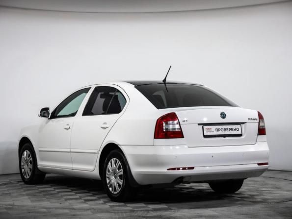 Skoda Octavia II (A5) Рестайлинг с пробегом 2011 года, цена 630 000 рублей, 322357 км, лифтбек, Автокод Объявления