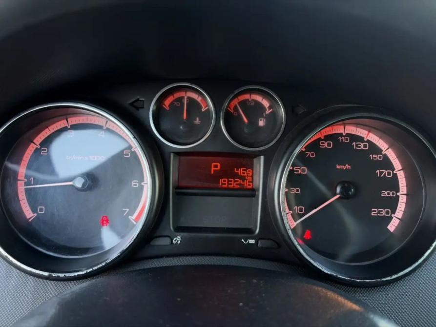 Peugeot 408 I Волгоград  - изображение 9
