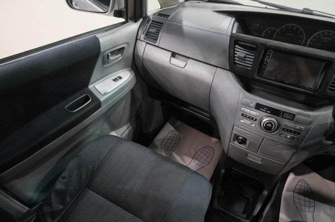 Toyota Voxy I (R60) с пробегом 2006 года, цена 949 000 рублей, 282000 км, компактвэн, Автокод Объявления