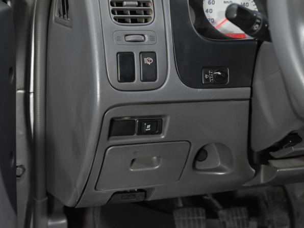 Nissan NP300 с пробегом 2012 года, цена 999 000 рублей, 374000 км, offers.body_type.unknown, Автокод Объявления