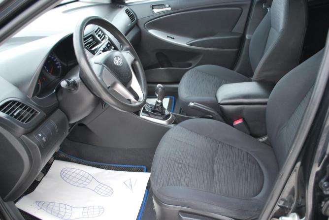 Hyundai Solaris I с пробегом 2014 года, цена 640 000 рублей, 156800 км, седан, Автокод Объявления
