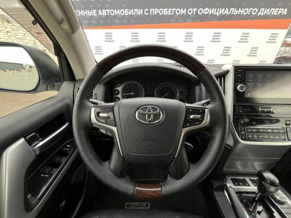 Toyota Land Cruiser 200 Series Рестайлинг 2 с пробегом 2016 года, цена 4 849 000 рублей, 311137 км, внедорожник, Автокод Объявления