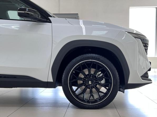 Geely Atlas II с пробегом 2024 года, цена 3 040 000 рублей, 30174 км, внедорожник, Автокод Объявления