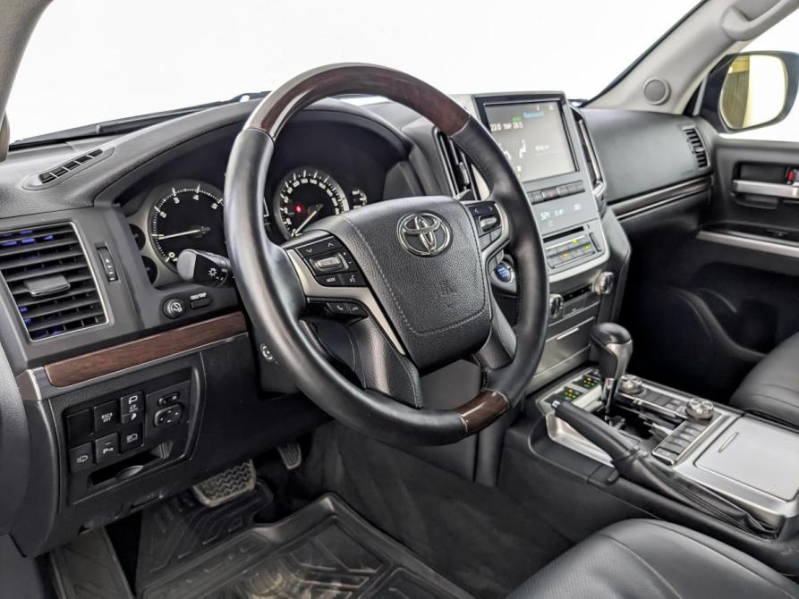 Toyota Land Cruiser 200 Series Рестайлинг 2 Москва  - изображение 17
