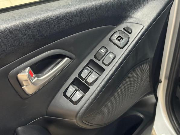 Hyundai ix35 I с пробегом 2013 года, цена 1 100 000 рублей, 244670 км, внедорожник, Автокод Объявления