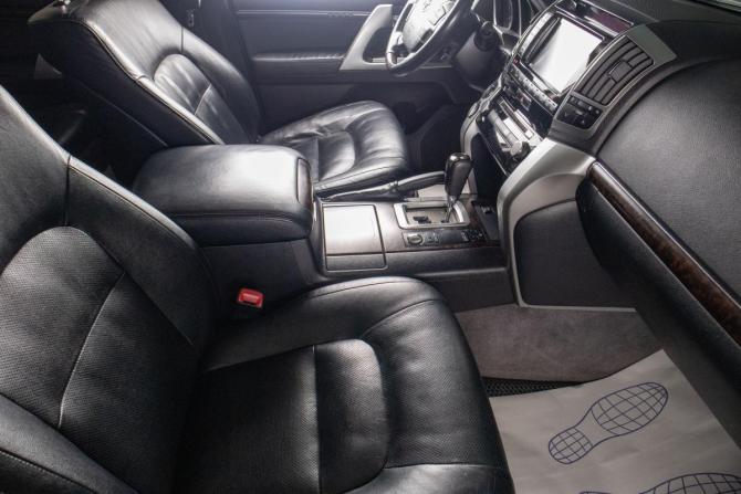 Toyota Land Cruiser 200 Series Рестайлинг 1 с пробегом 2013 года, цена 3 899 000 рублей, 288584 км, внедорожник, Автокод Объявления