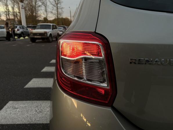 Renault Sandero II с пробегом 2016 года, цена 950 000 рублей, 138000 км, хэтчбек, Автокод Объявления