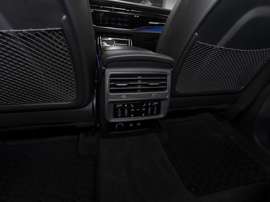 Audi Q8 I (4M) Москва  - изображение 13