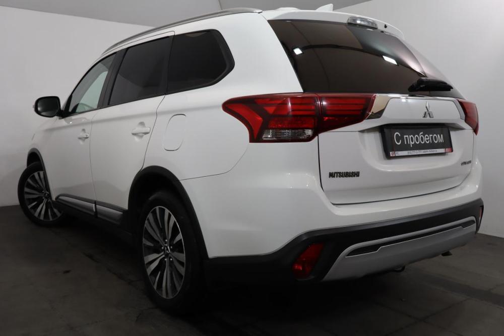 Mitsubishi Outlander III Рестайлинг 3 Санкт-Петербург  - изображение 4