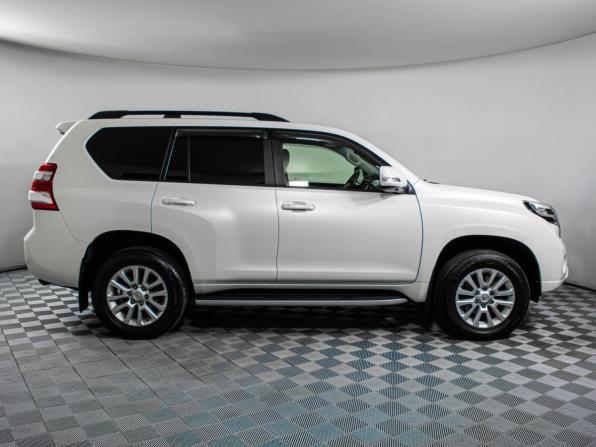 Toyota Land Cruiser Prado 150 Series Рестайлинг 1 с пробегом 2014 года, цена 3 702 600 рублей, 208368 км, внедорожник, Автокод Объявления