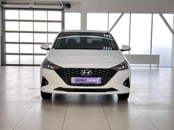 Hyundai Solaris II Рестайлинг с пробегом 2021 года, цена 1 850 000 рублей, 40000 км, седан, Автокод Объявления