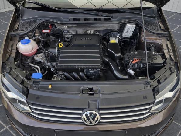 Volkswagen Polo V Рестайлинг с пробегом 2016 года, цена 1 032 000 рублей, 115278 км, седан, Автокод Объявления