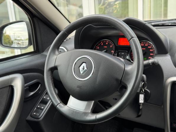 Renault Duster I с пробегом 2015 года, цена 1 100 000 рублей, 135786 км, внедорожник, Автокод Объявления