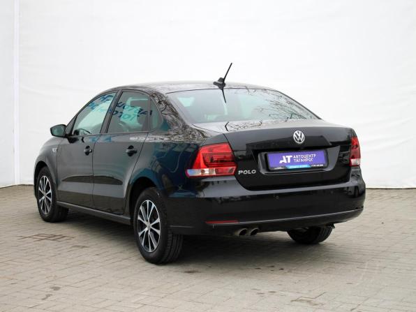 Volkswagen Polo V Рестайлинг с пробегом 2018 года, цена 1 340 000 рублей, 143922 км, седан, Автокод Объявления