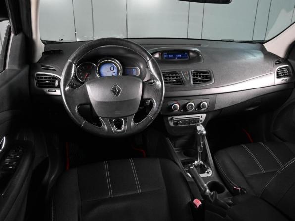 Renault Fluence I Рестайлинг с пробегом 2013 года, цена 965 000 рублей, 151218 км, седан, Автокод Объявления