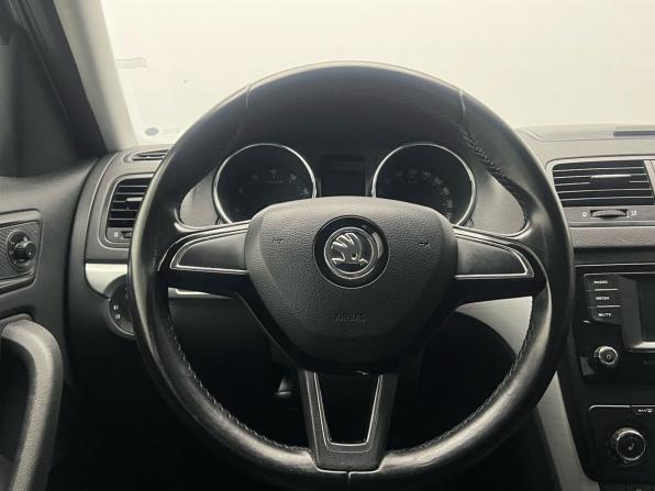 Skoda Yeti I Рестайлинг с пробегом 2015 года, цена 1 149 000 рублей, 216000 км, внедорожник, Автокод Объявления