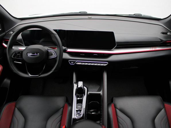 Geely Coolray I Рестайлинг с пробегом 2024 года, цена 2 179 000 рублей, 28225 км, внедорожник, Автокод Объявления