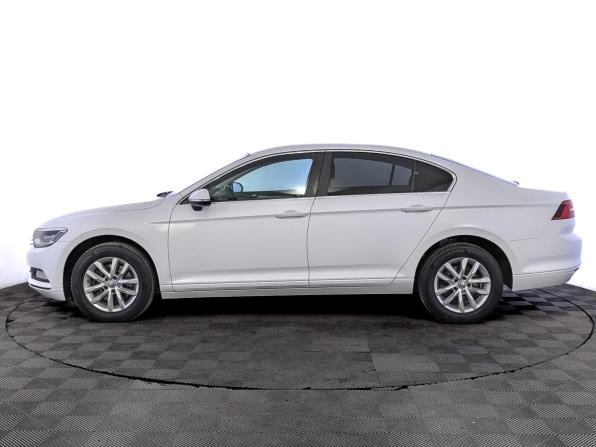 Volkswagen Passat B8 с пробегом 2018 года, цена 1 595 000 рублей, 248900 км, седан, Автокод Объявления