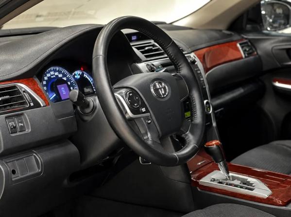 Toyota Camry VII (XV50) с пробегом 2012 года, цена 1 335 000 рублей, 207000 км, седан, Автокод Объявления