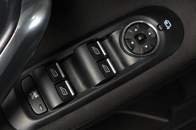 Ford Mondeo IV Рестайлинг с пробегом 2012 года, цена 849 000 рублей, 360000 км, седан, Автокод Объявления