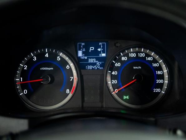 Hyundai Solaris I Рестайлинг с пробегом 2015 года, цена 975 000 рублей, 138454 км, хэтчбек, Автокод Объявления
