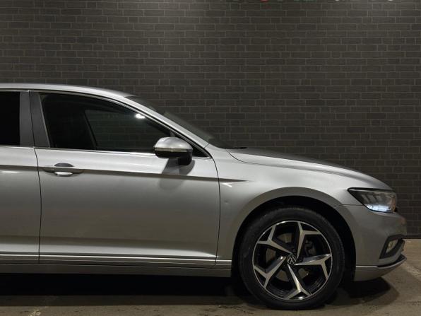 Volkswagen Passat B8 Рестайлинг с пробегом 2020 года, цена 2 425 000 рублей, 69436 км, седан, Автокод Объявления