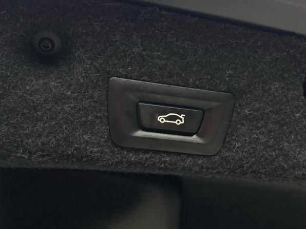 BMW 5 серии VI (F10/F11/F07) с пробегом 2011 года, цена 1 999 000 рублей, 215482 км, седан, Автокод Объявления