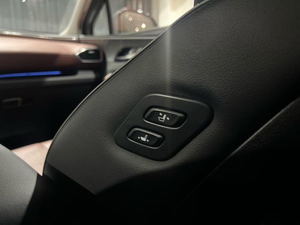 Hyundai Santa Fe IV Рестайлинг с пробегом 2021 года, цена 3 549 900 рублей, 122000 км, внедорожник, Автокод Объявления