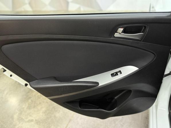 Hyundai Solaris I Рестайлинг с пробегом 2016 года, цена 1 250 000 рублей, 79717 км, хэтчбек, Автокод Объявления