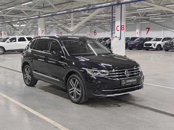 Volkswagen Tiguan II Рестайлинг с пробегом 2021 года, цена 3 763 000 рублей, 69643 км, внедорожник, Автокод Объявления