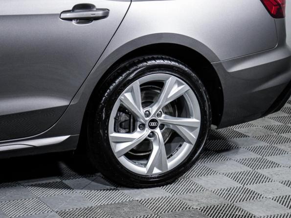 Audi A4 V (B9) Рестайлинг с пробегом 2021 года, цена 3 450 000 рублей, 44679 км, седан, Автокод Объявления