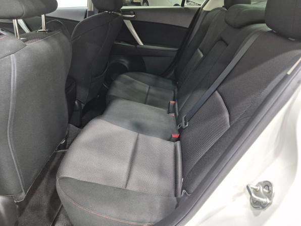 Mazda 3 II (BL) Рестайлинг с пробегом 2013 года, цена 1 070 000 рублей, 127000 км, седан, Автокод Объявления