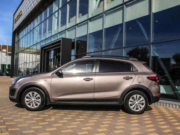 Kia Rio IV с пробегом 2018 года, цена 999 000 рублей, 291332 км, хэтчбек, Автокод Объявления