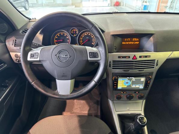 Opel Astra H Рестайлинг с пробегом 2010 года, цена 470 000 рублей, 266011 км, седан, Автокод Объявления