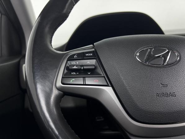 Hyundai Solaris II с пробегом 2017 года, цена 1 159 000 рублей, 177117 км, седан, Автокод Объявления