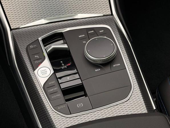 BMW 3 серии VII (G2x) Рестайлинг с пробегом 2022 года, цена 5 700 000 рублей, 28195 км, седан, Автокод Объявления