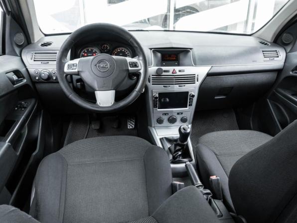 Opel Astra H Рестайлинг с пробегом 2011 года, цена 448 000 рублей, 318920 км, хэтчбек, Автокод Объявления