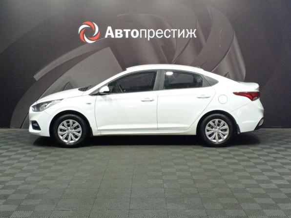 Hyundai Solaris II с пробегом 2017 года, цена 1 150 000 рублей, 139325 км, седан, Автокод Объявления