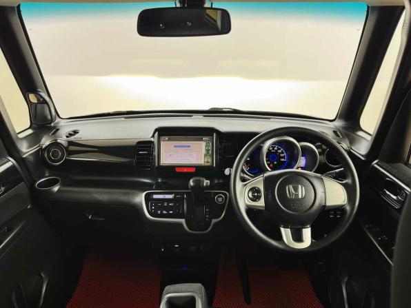 Honda N-BOX I Рестайлинг с пробегом 2017 года, цена 740 000 рублей, 106918 км, минивэн, Автокод Объявления
