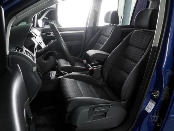 Volkswagen Touran I Рестайлинг с пробегом 2007 года, цена 919 000 рублей, 192890 км, компактвэн, Автокод Объявления