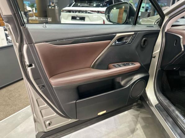 Lexus RX IV с пробегом 2018 года, цена 4 315 000 рублей, 43844 км, внедорожник, Автокод Объявления