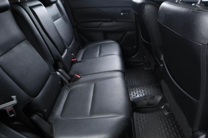Mitsubishi Outlander III Рестайлинг 2 с пробегом 2016 года, цена 1 659 000 рублей, 214000 км, внедорожник, Автокод Объявления