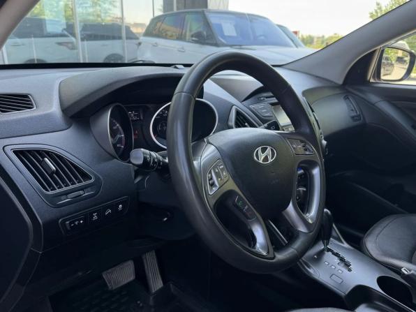 Hyundai ix35 I Рестайлинг с пробегом 2013 года, цена 1 275 000 рублей, 140000 км, внедорожник, Автокод Объявления