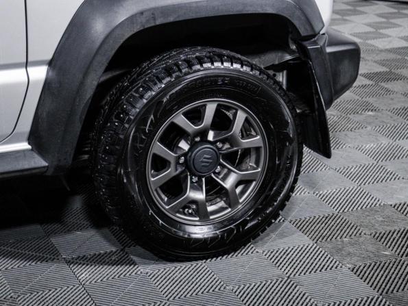 Suzuki Jimny IV с пробегом 2022 года, цена 3 190 000 рублей, 69000 км, внедорожник, Автокод Объявления