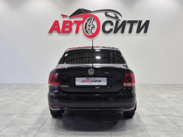 Volkswagen Polo V Рестайлинг с пробегом 2018 года, цена 1 360 000 рублей, 85000 км, седан, Автокод Объявления