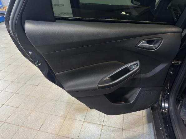 Ford Focus III с пробегом 2013 года, цена 639 000 рублей, 214000 км, седан, Автокод Объявления