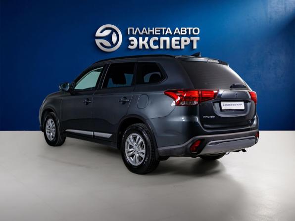 Mitsubishi Outlander III Рестайлинг 3 с пробегом 2022 года, цена 2 720 000 рублей, 55461 км, внедорожник, Автокод Объявления